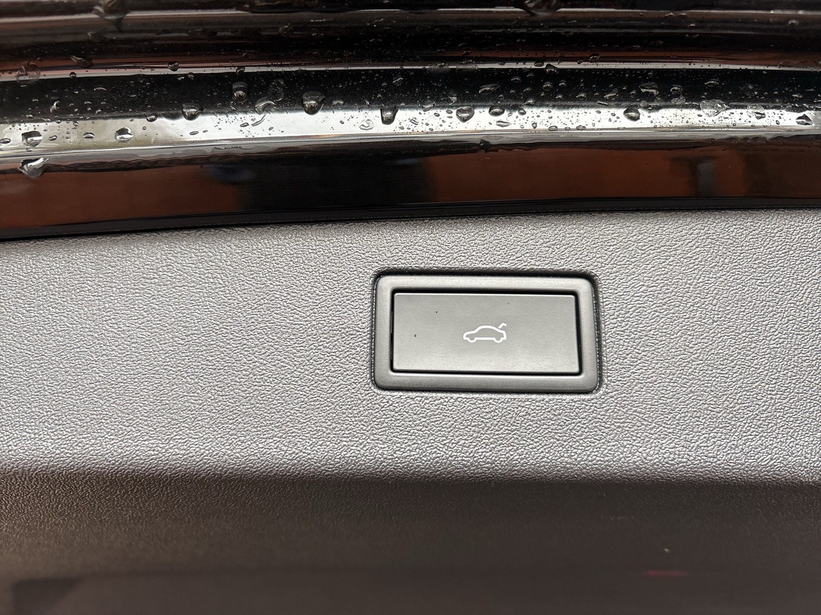 Volkswagen Tiguan 1.5 HYBRID R-LINE LEDER AHK 360CAM LM20