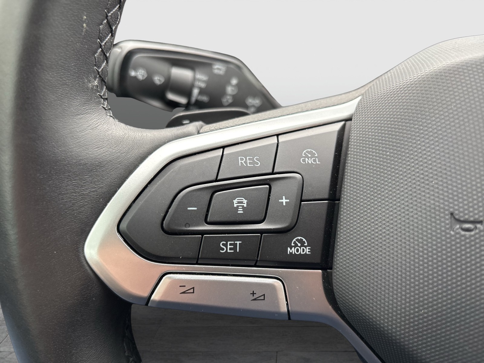 Volkswagen Passat Variant 1.5 HYBRID BUSINESS NEUES MODELL AHK