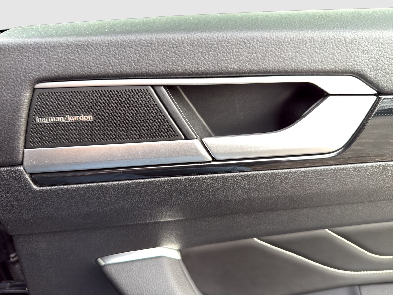 Volkswagen Arteon Shooting Brake 2.0 R-LINE PANO AHK LM20