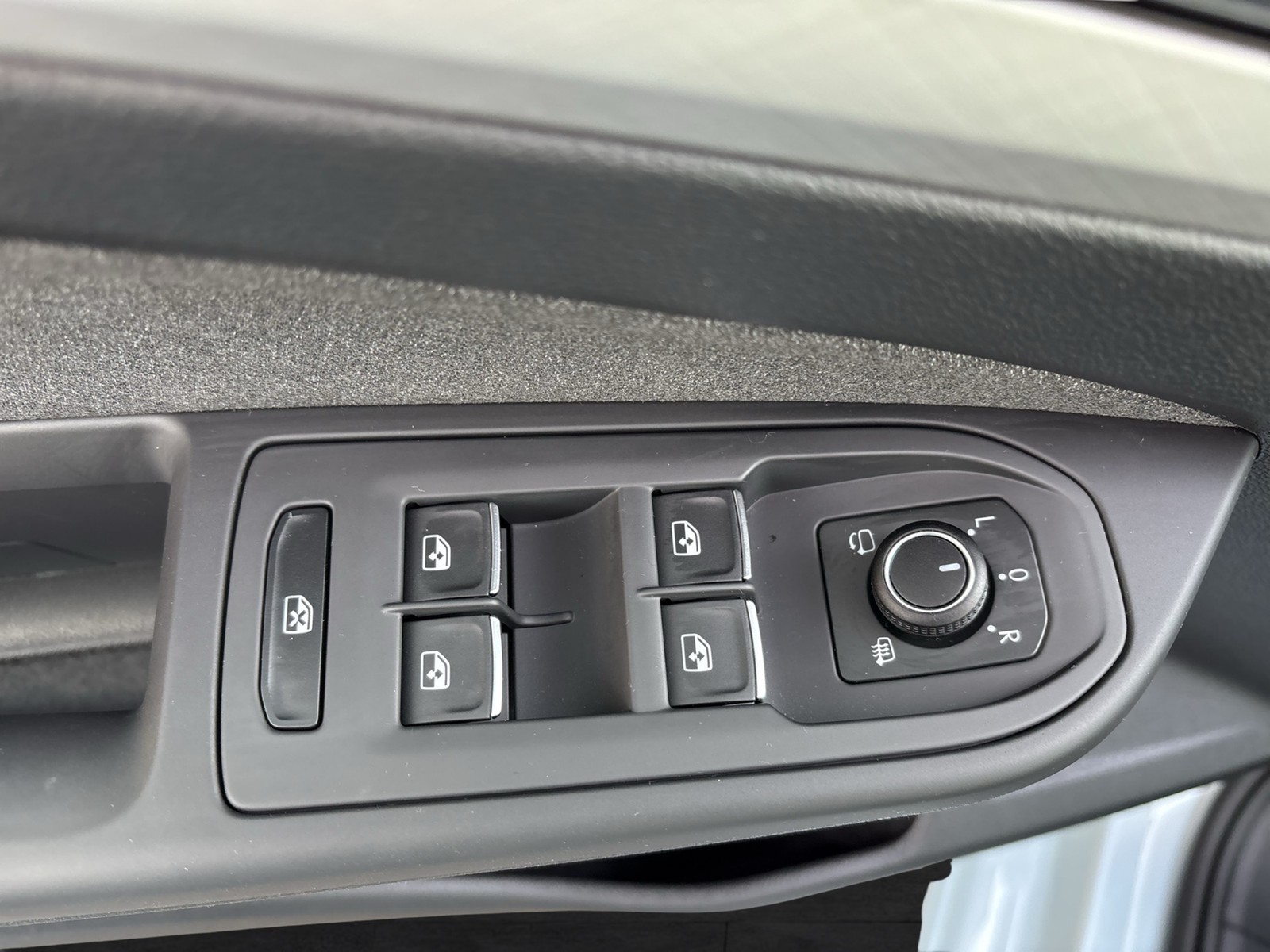 Volkswagen Golf VIII 1.5 eTSI LIFE FACELIFT ACC CARPLAY ALU