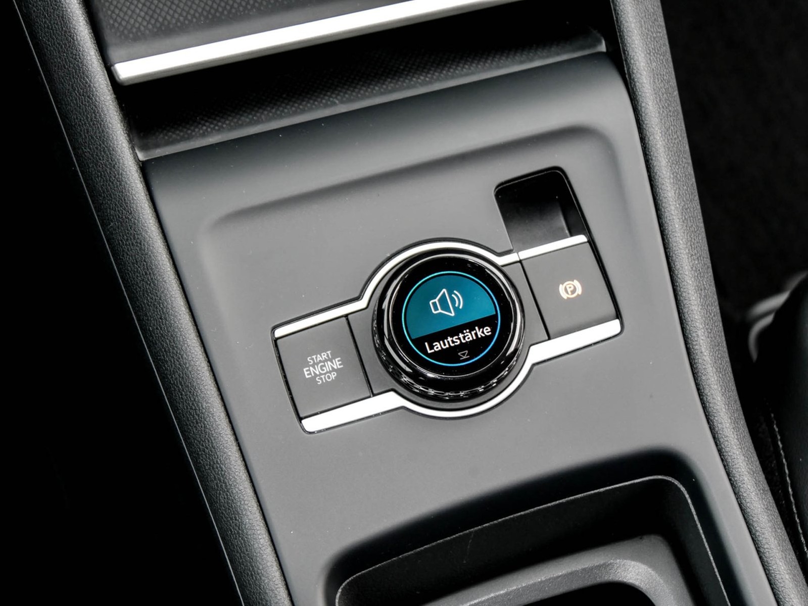 Volkswagen Tiguan 1.5 eTSI LIFE NEUESMODELL CAM ACC EKLAPPE