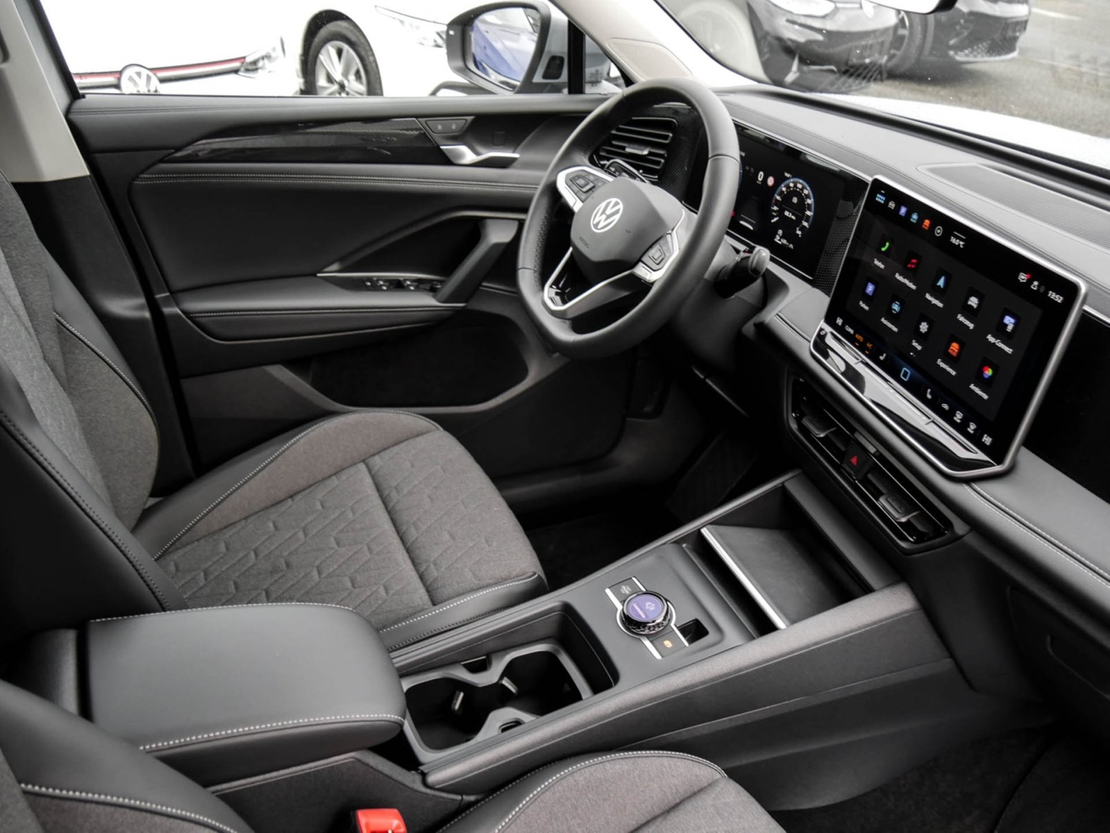 Volkswagen Tiguan 1.5 eTSI LIFE NEUESMODELL CAM ACC EKLAPPE