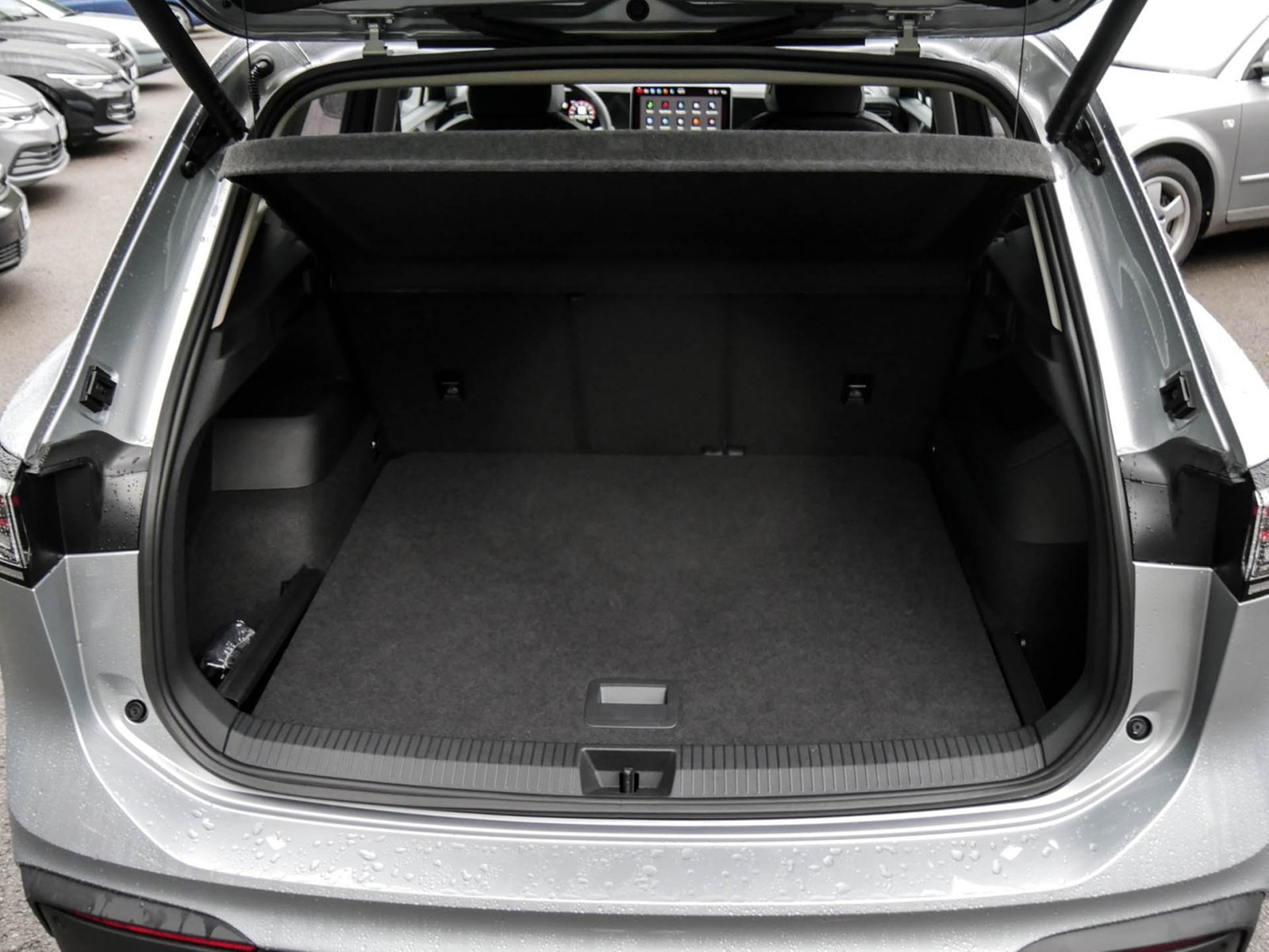 Volkswagen Tiguan 1.5 eTSI LIFE NEUESMODELL CAM ACC EKLAPPE