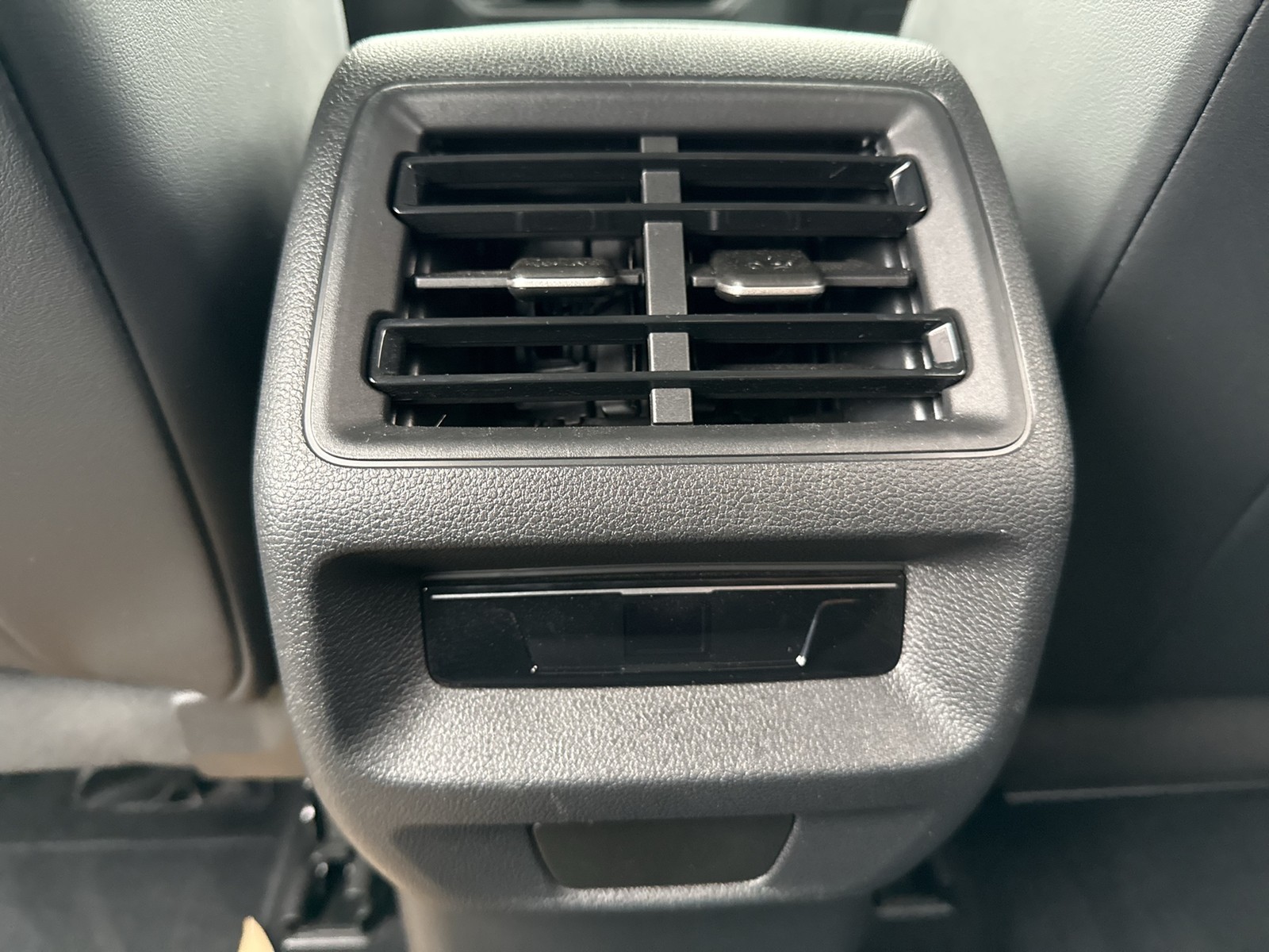 Volkswagen Tiguan 1.5 eTSI LIFE NEUESMODELL CAM ACC EKLAPPE