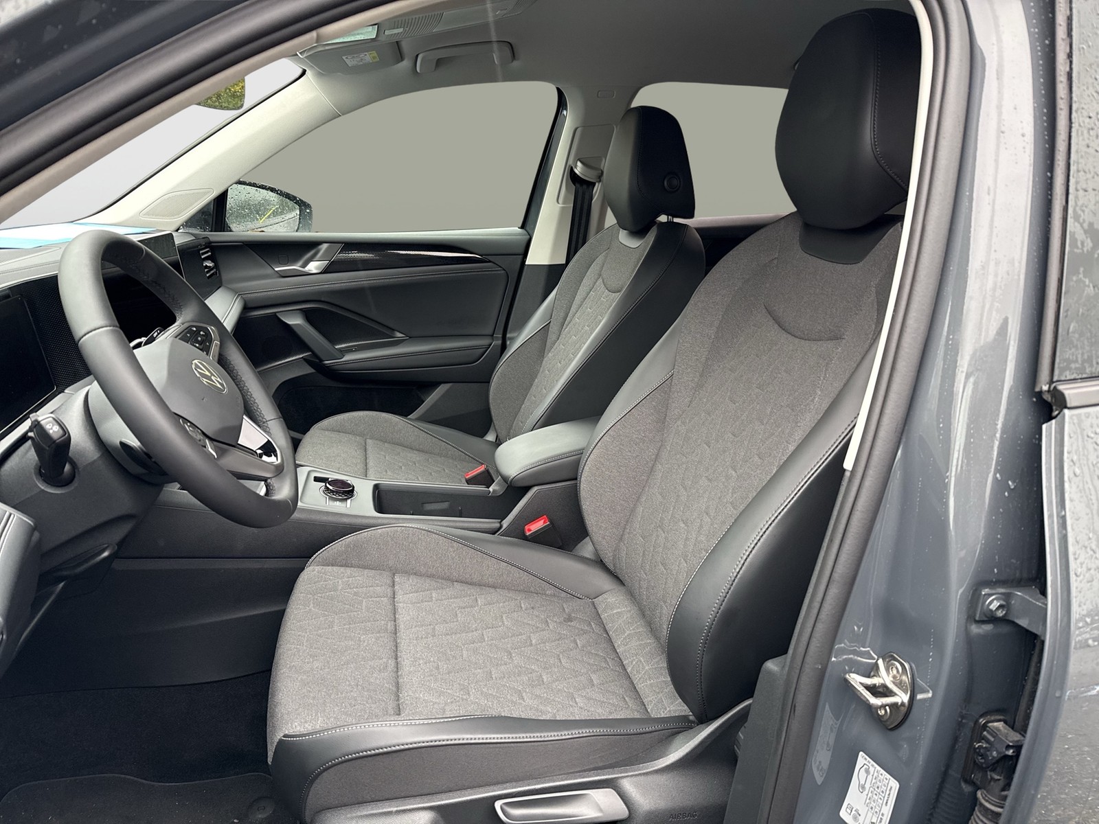 Volkswagen Tiguan 1.5 eTSI LIFE NEUESMODELL CAM ACC EKLAPPE