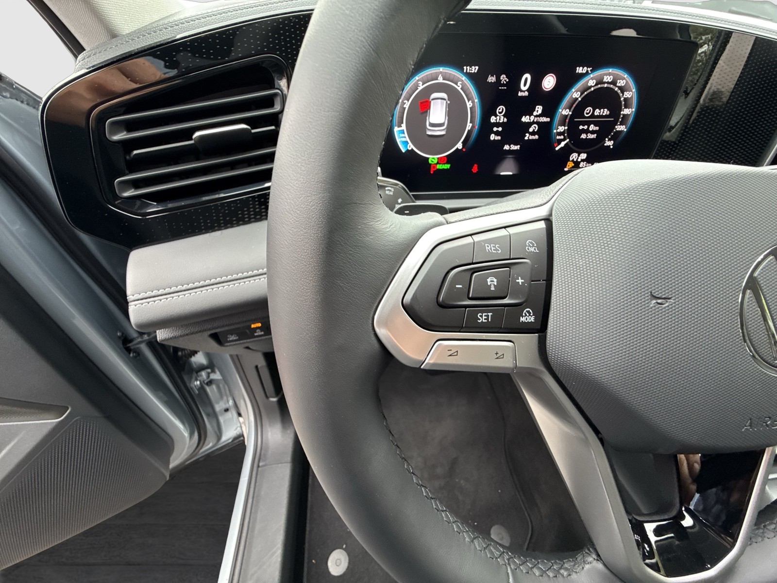 Volkswagen Tiguan 1.5 eTSI LIFE NEUESMODELL CAM ACC EKLAPPE