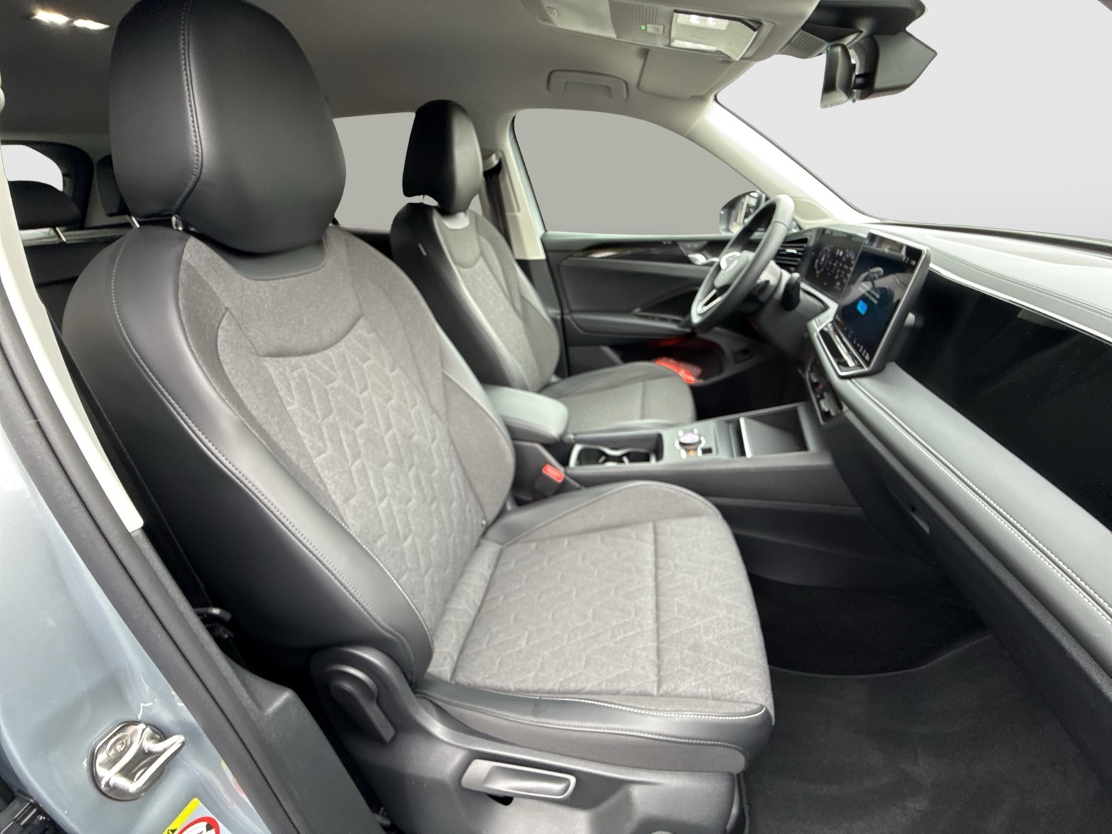 Volkswagen Tiguan 1.5 eTSI LIFE NEUESMODELL CAM ACC EKLAPPE