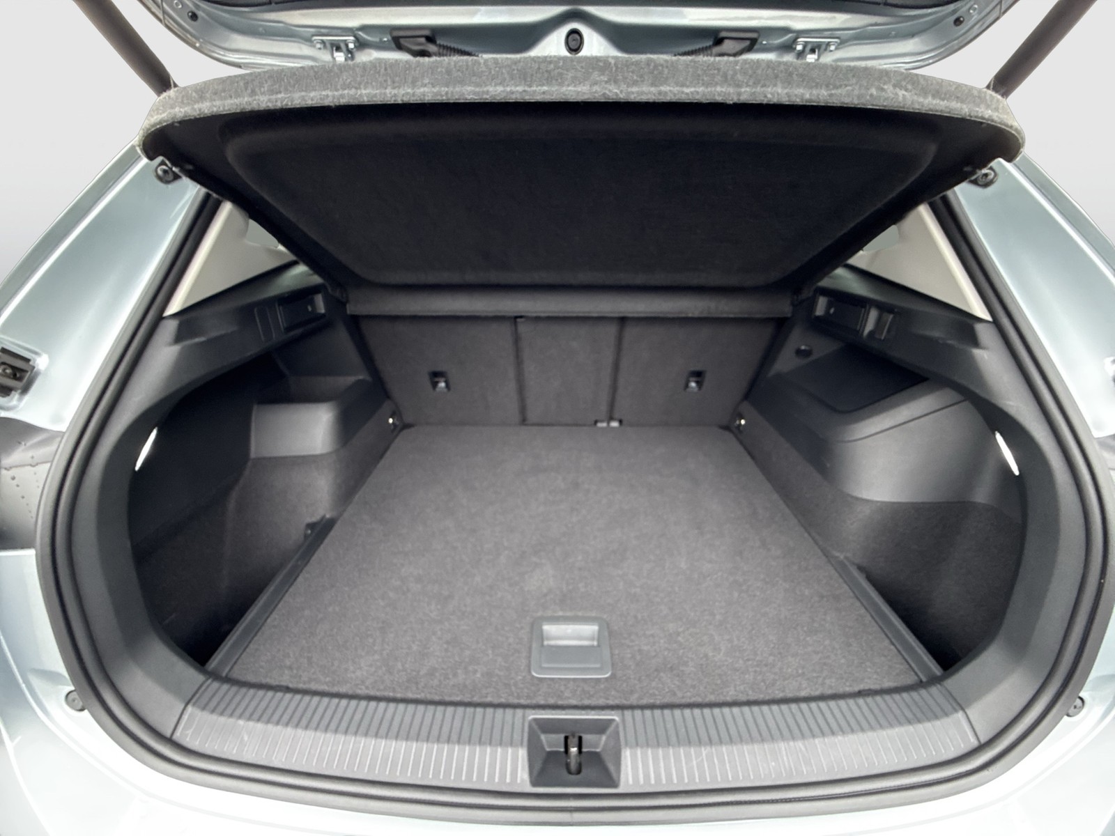 Volkswagen Tiguan 1.5 eTSI LIFE NEUESMODELL CAM ACC EKLAPPE