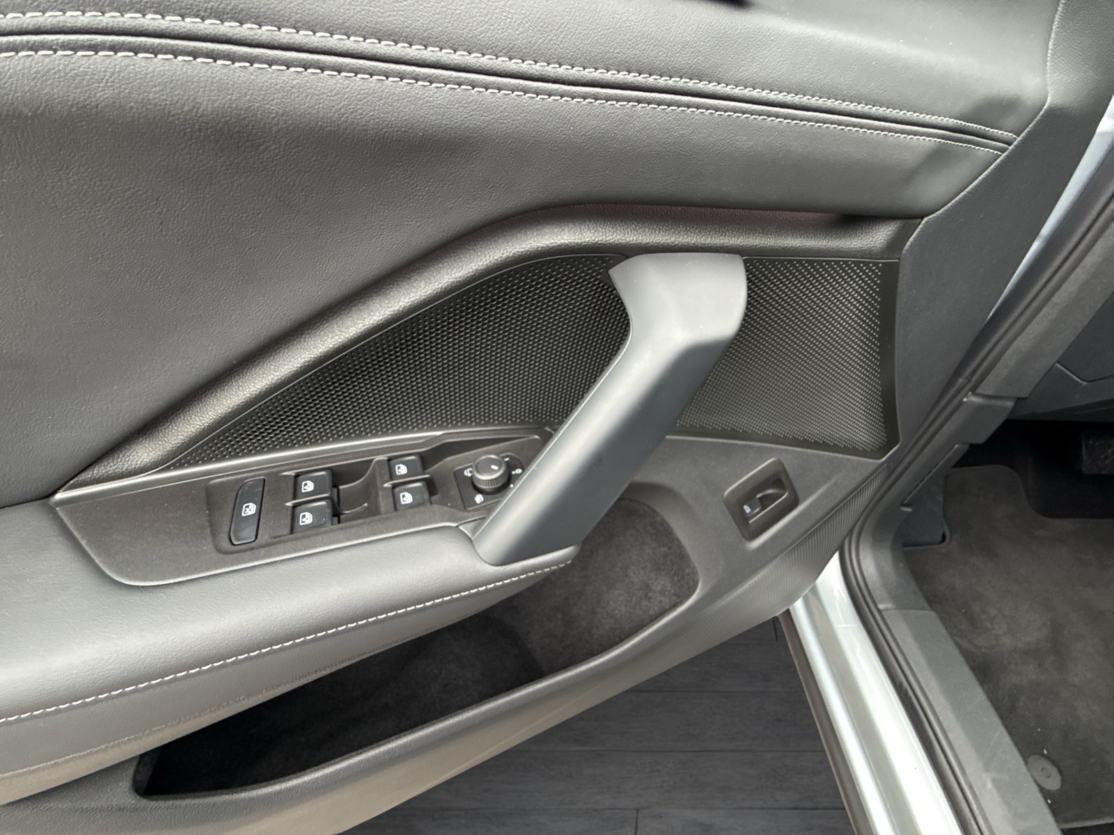 Volkswagen Tiguan 1.5 eTSI LIFE NEUESMODELL CAM ACC EKLAPPE