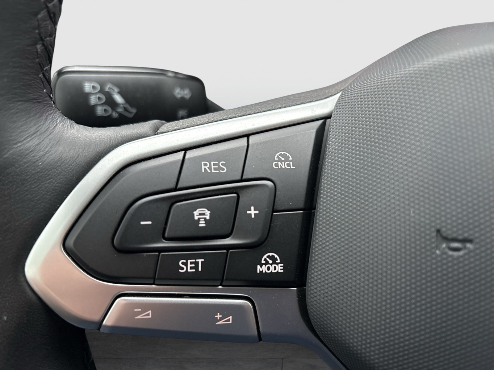 Volkswagen Golf VIII 2.0 GOAL FACELIFT HARMAN KARDON CAM