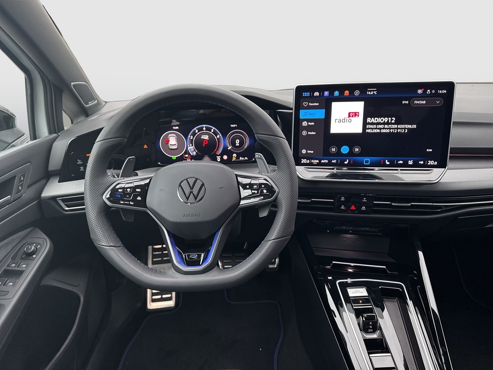 Volkswagen Golf VIII 2.0 R BLACKSTYLE 4X4 FACELIFT ACC LM19