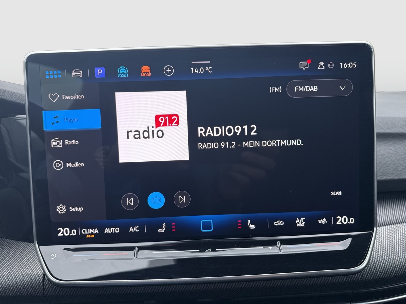 Volkswagen Golf VIII 2.0 R BLACKSTYLE 4X4 FACELIFT ACC LM19