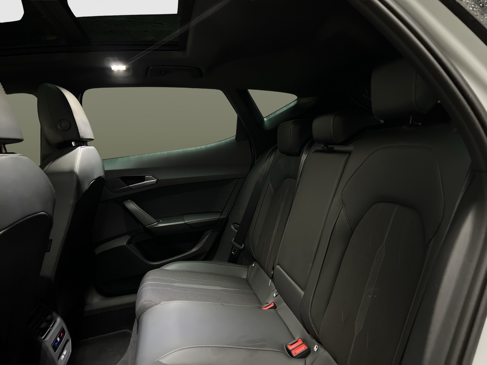 Cupra Formentor 1.5 RS PANO 360°CAM ACC EKLAPPE LM18 NAVI