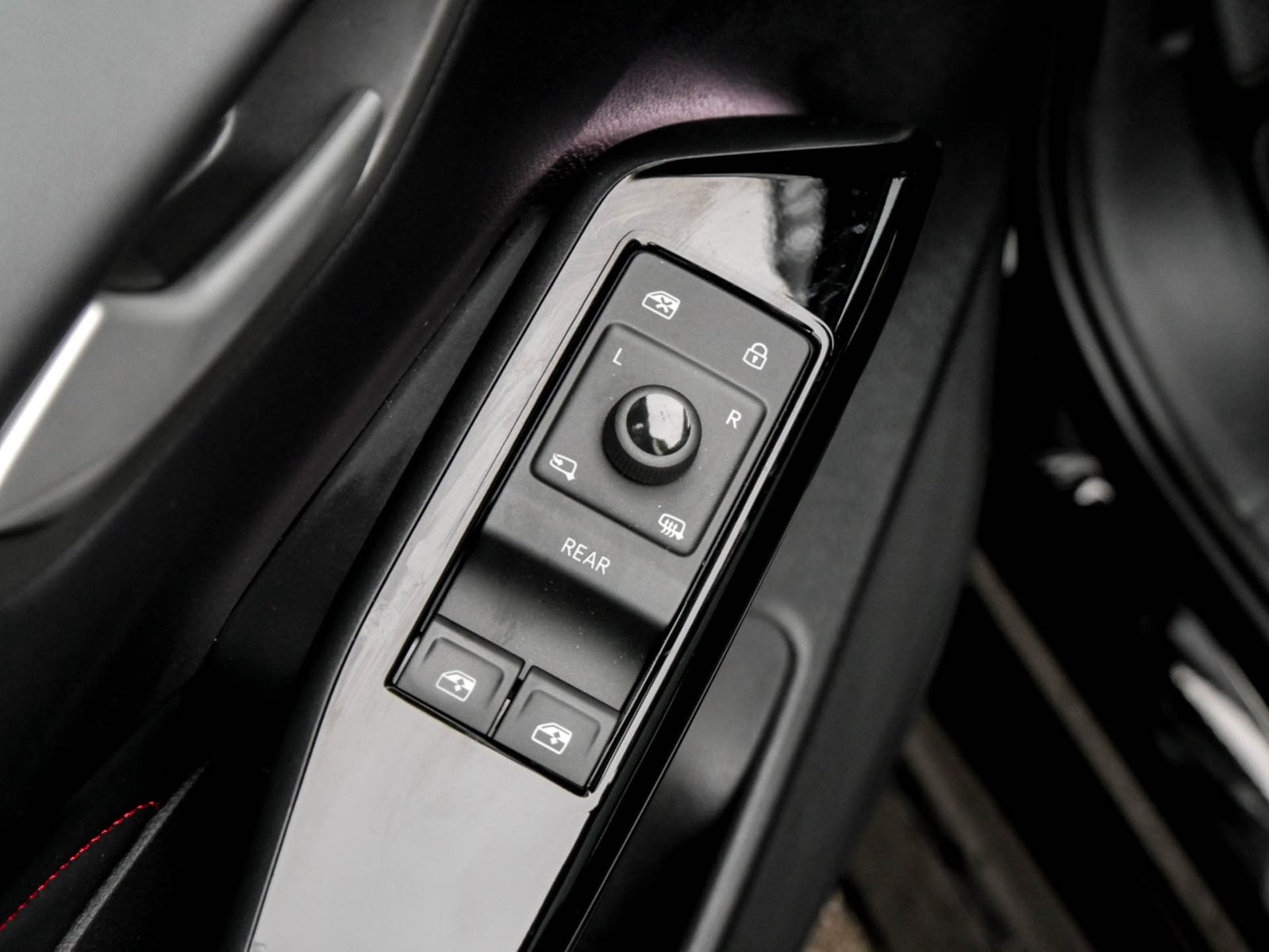 Volkswagen ID.3 GTX PERFORMANCE WÄRMEPUMPE PANO 360CAM LM20