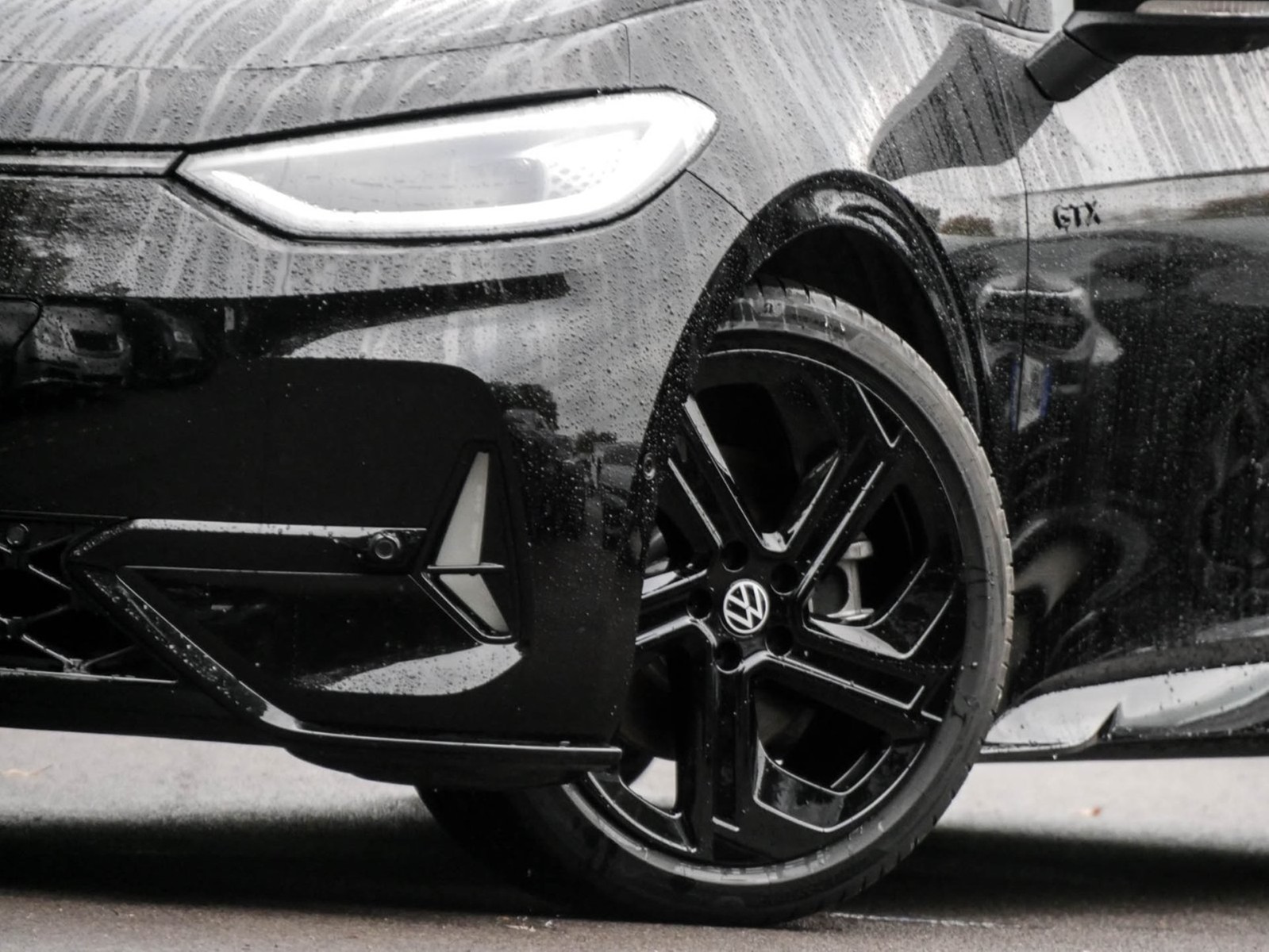 Volkswagen ID.3 GTX PERFORMANCE WÄRMEPUMPE PANO 360CAM LM20