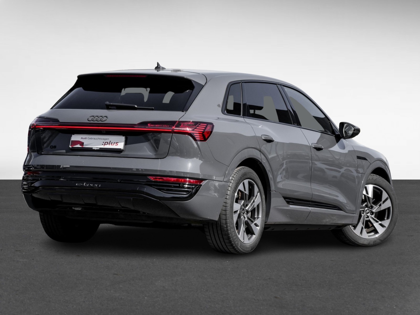 Audi Q8 e-tron 50 quattro advanced AHK CAM B&O LM20