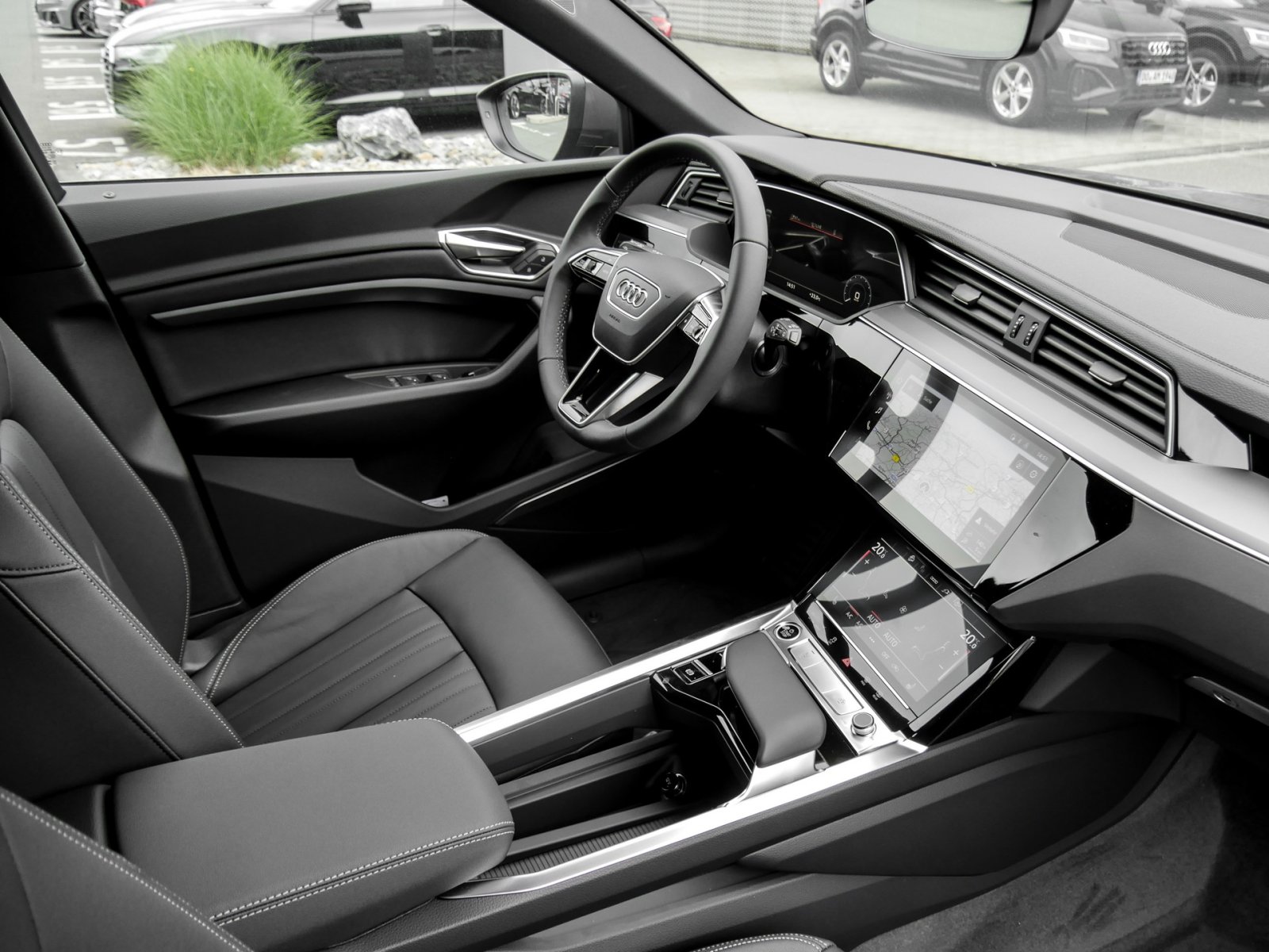 Audi Q8 e-tron 50 quattro advanced AHK CAM B&O LM20