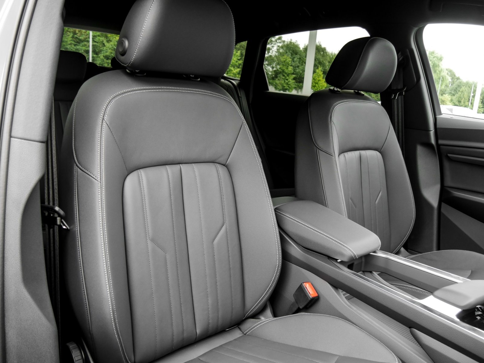 Audi Q8 e-tron 50 quattro advanced AHK CAM B&O LM20