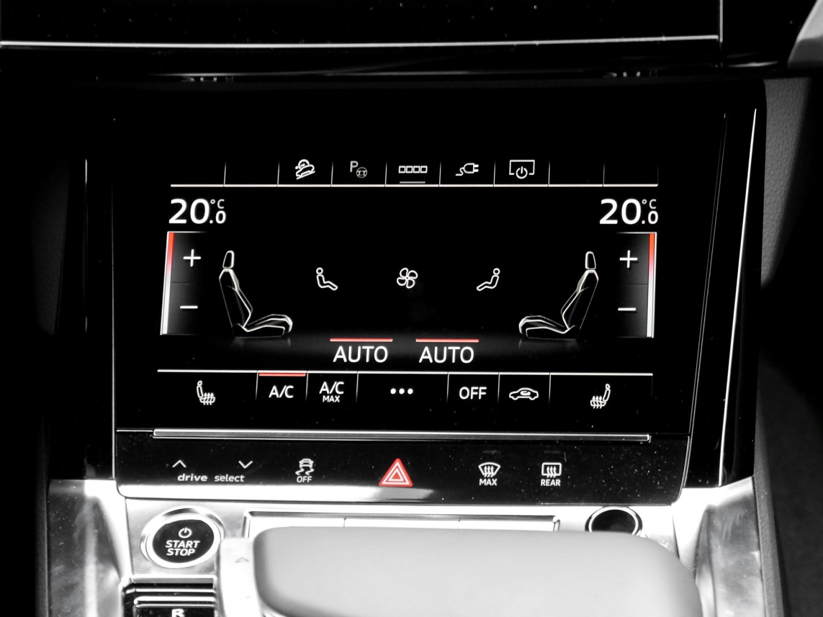 Audi Q8 e-tron 50 quattro advanced AHK CAM B&O LM20