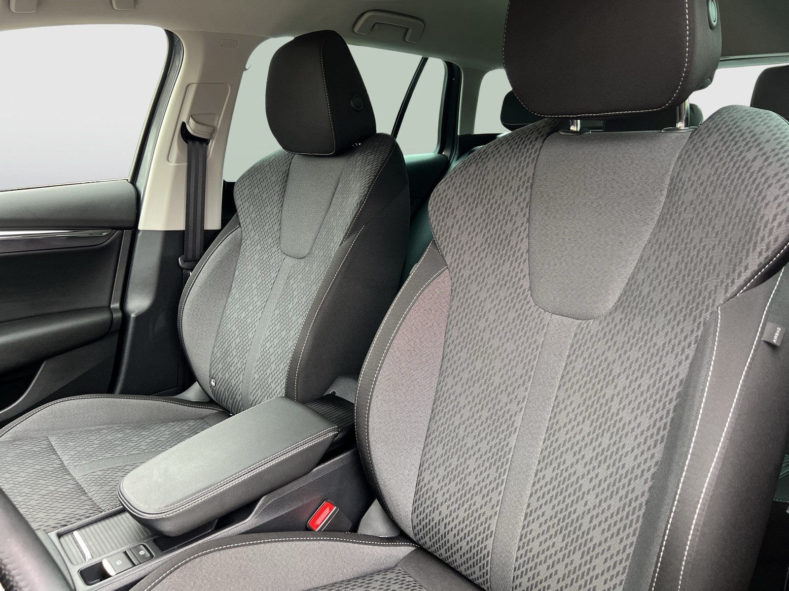 Skoda Octavia Combi 1.4 iV STYLE ACC HEAD-UP E-KLAPPE