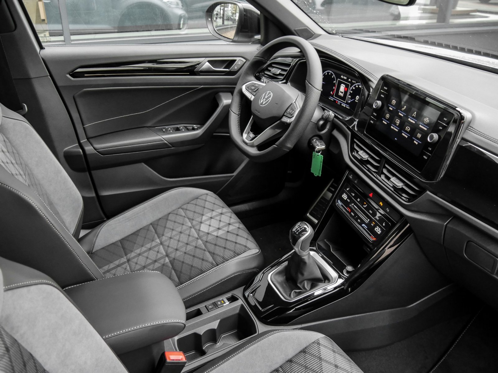 Volkswagen T-Roc 1.0 R-LINE BLACKSTYLE CAM LM19