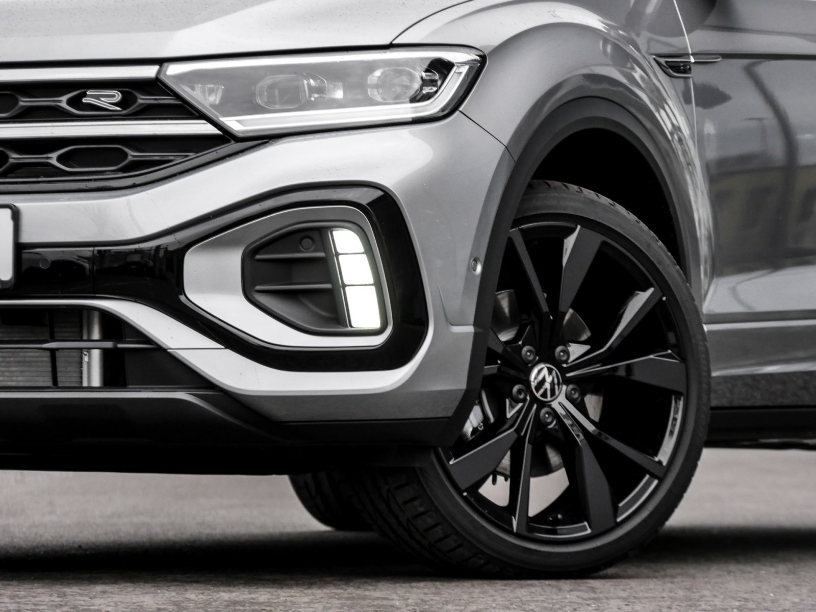 Volkswagen T-Roc 1.0 R-LINE BLACKSTYLE CAM LM19