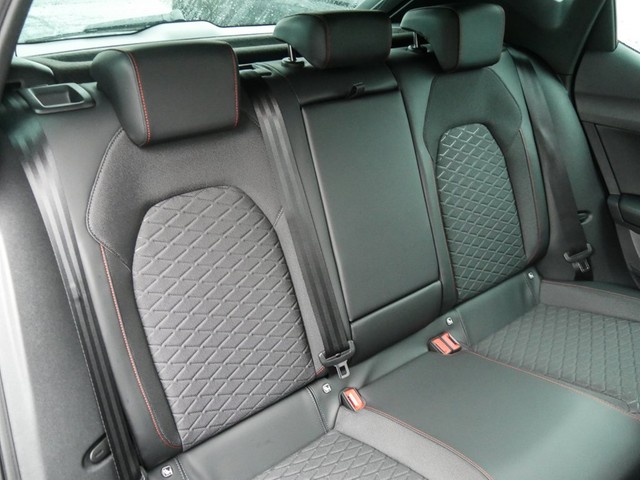 Seat Leon 1.5 eTSI FR BEATS CAM ACC LM18 NAVI CARPLAY