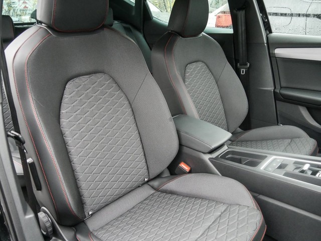 Seat Leon 1.5 eTSI FR BEATS CAM ACC LM18 NAVI CARPLAY