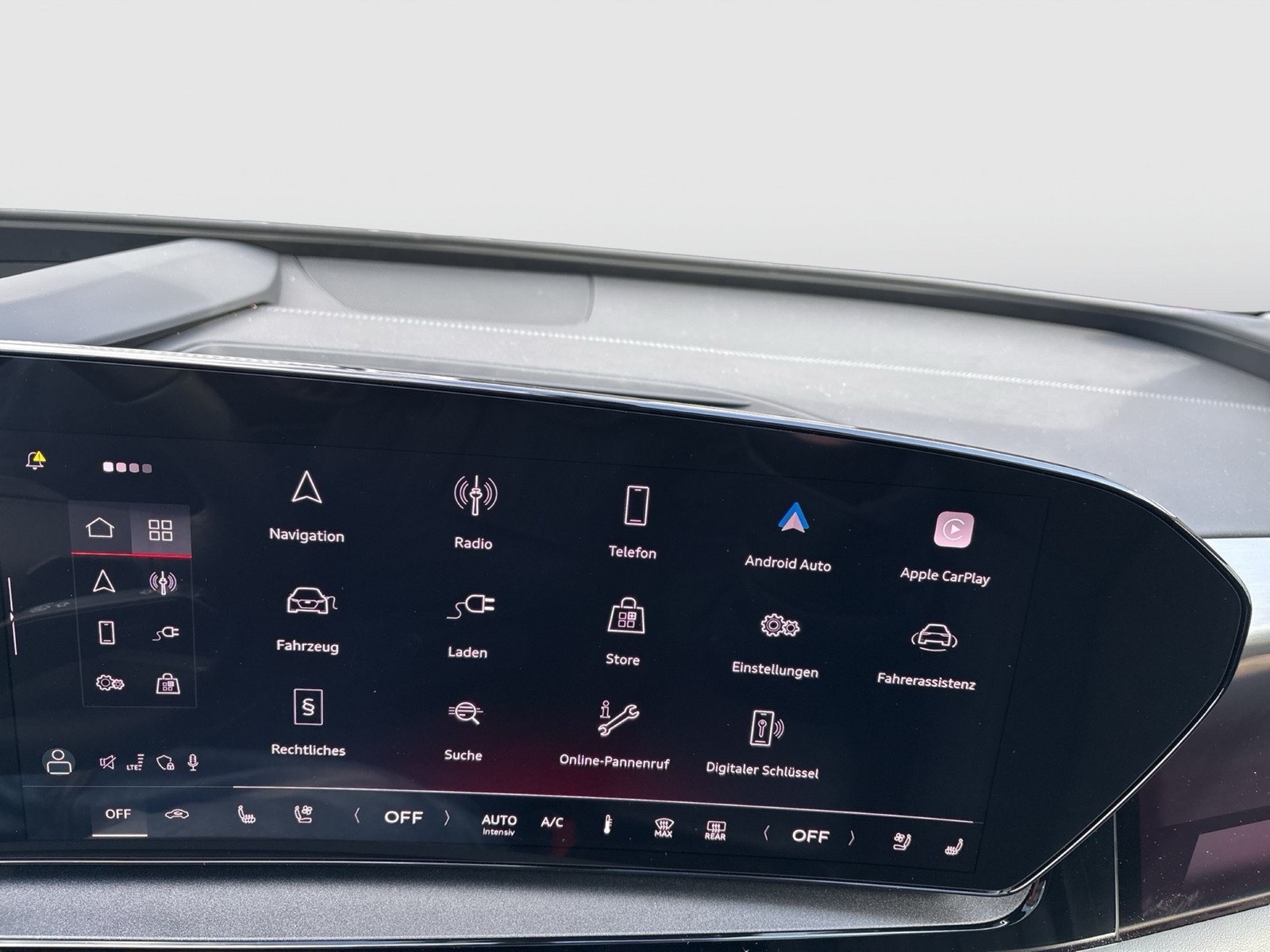 Audi Q6 e-tron quattro S LINE BLACKPAK PANO B&O AHK