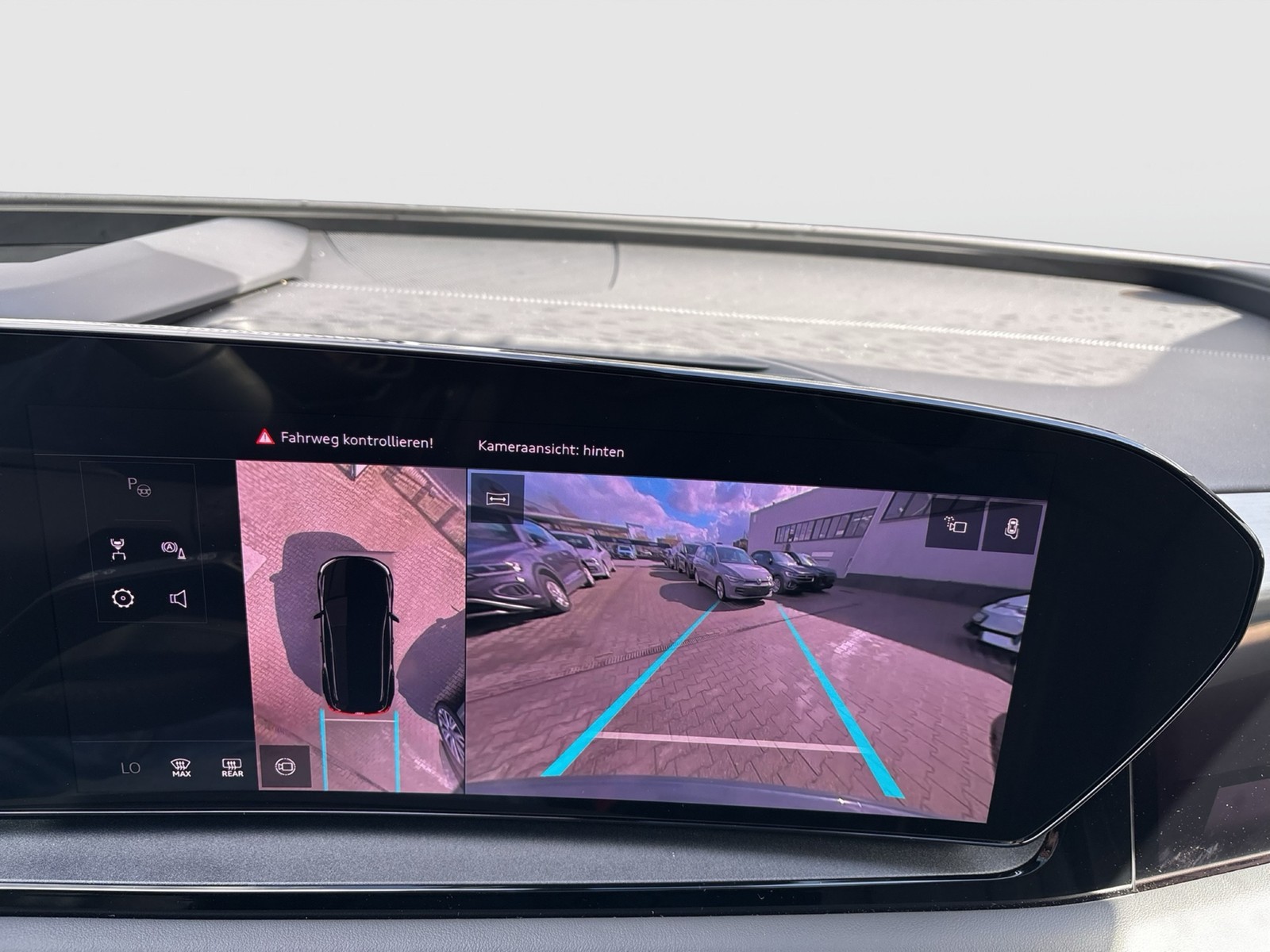 Audi Q6 e-tron quattro S LINE BLACKPAK PANO B&O AHK