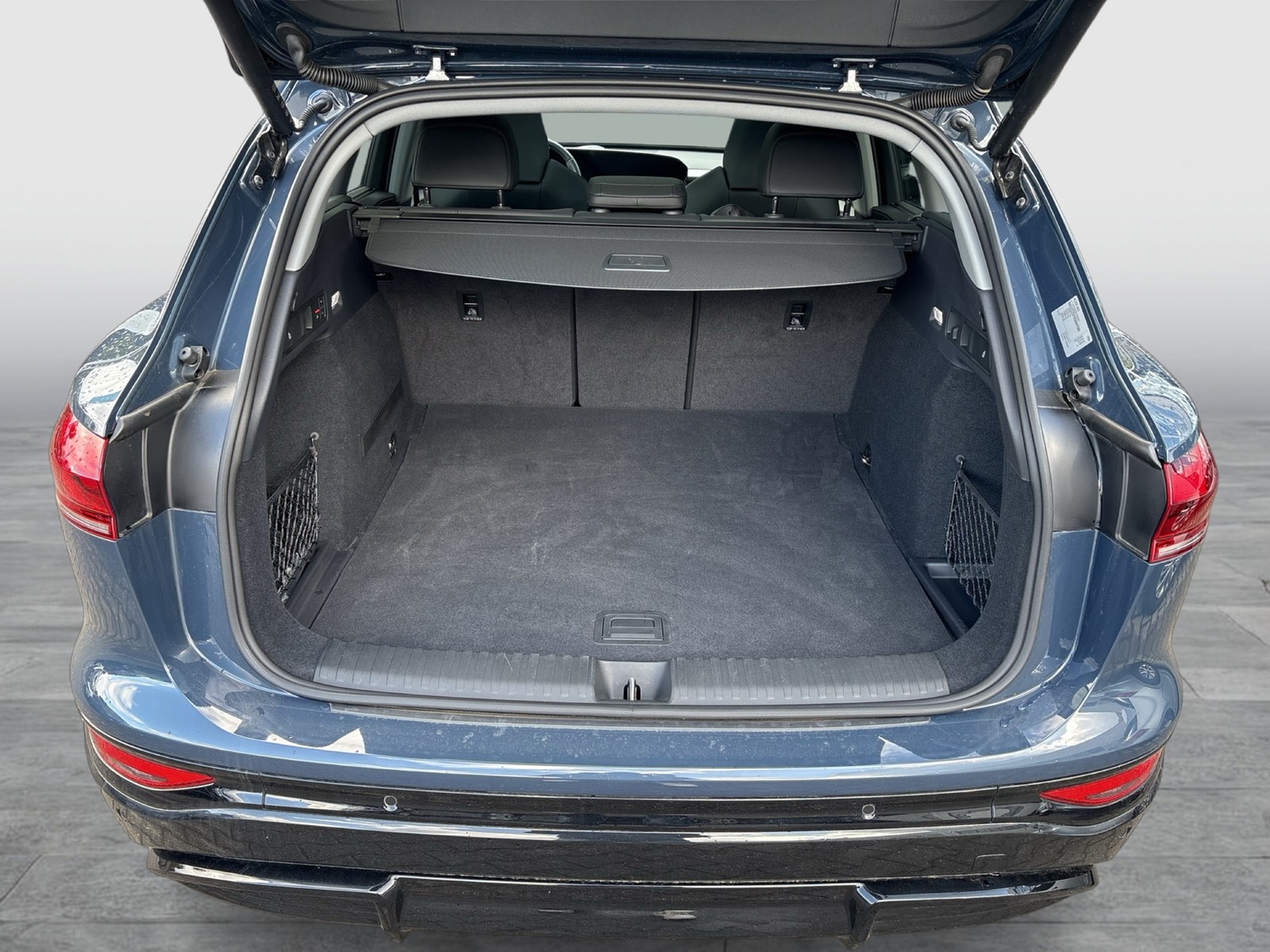 Audi Q6 e-tron quattro S LINE BLACKPAK PANO B&O AHK