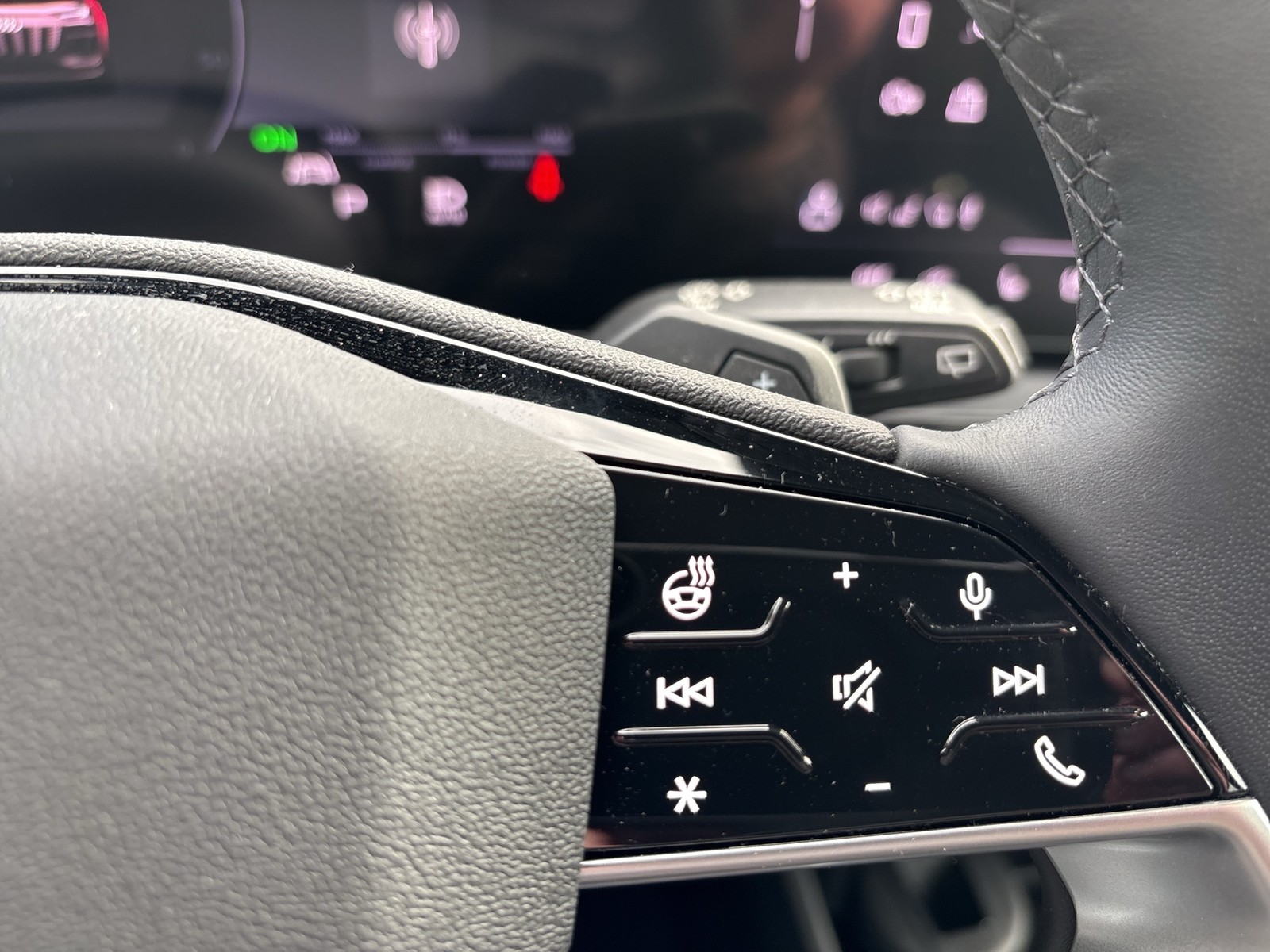 Audi Q6 e-tron quattro S LINE PANO B&O AHK 360CAM ACC