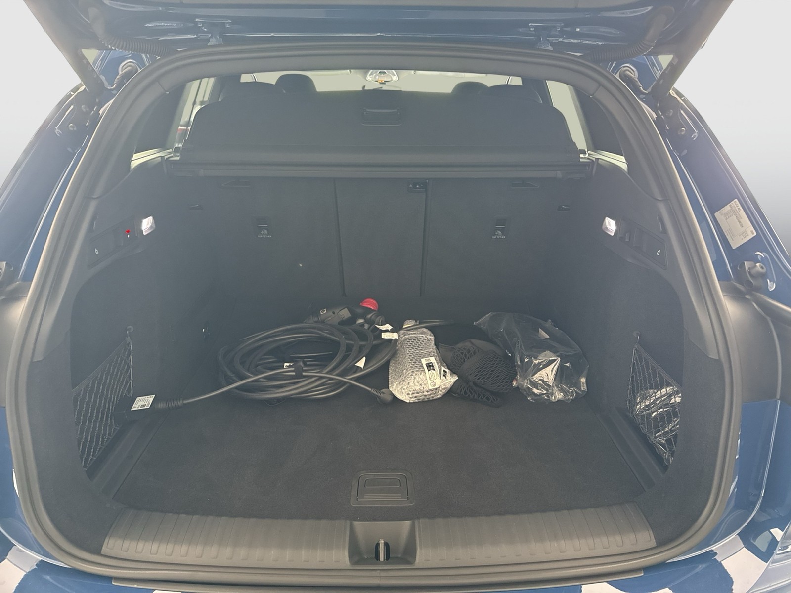 Audi Q6 e-tron quattro S LINE B&O AHK 360CAM ACC LM21