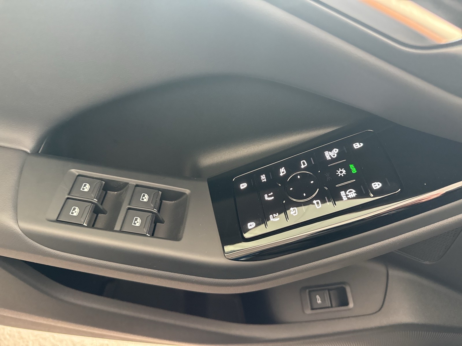 Audi Q6 e-tron quattro S LINE B&O AHK 360CAM ACC LM21