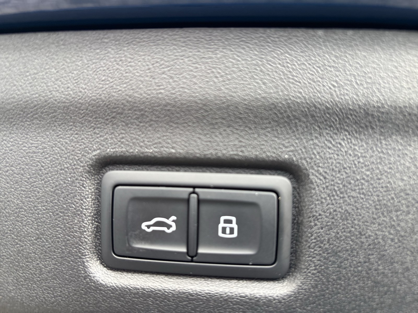 Audi Q6 e-tron quattro S LINE B&O AHK 360CAM ACC LM21