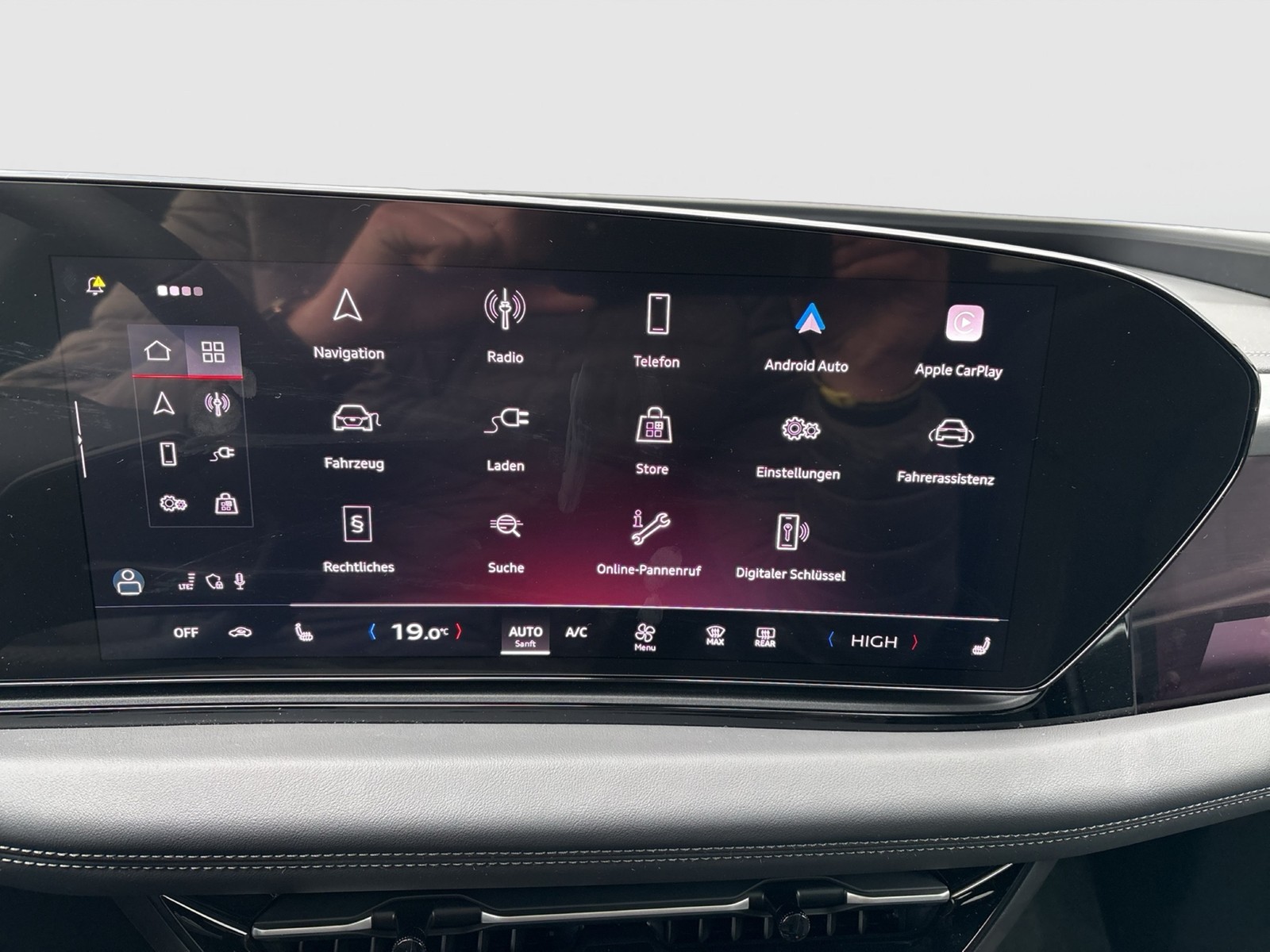 Audi A6 e-tron Sportback quattro S LINE PANO B&O LM21