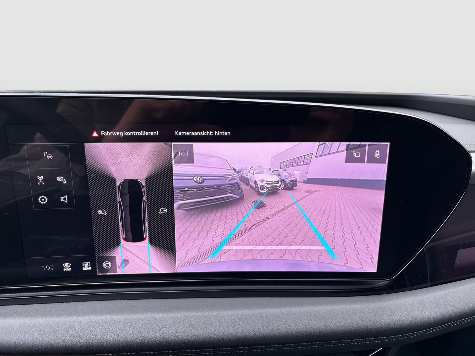 Audi A6 e-tron Sportback quattro S LINE PANO B&O LM21