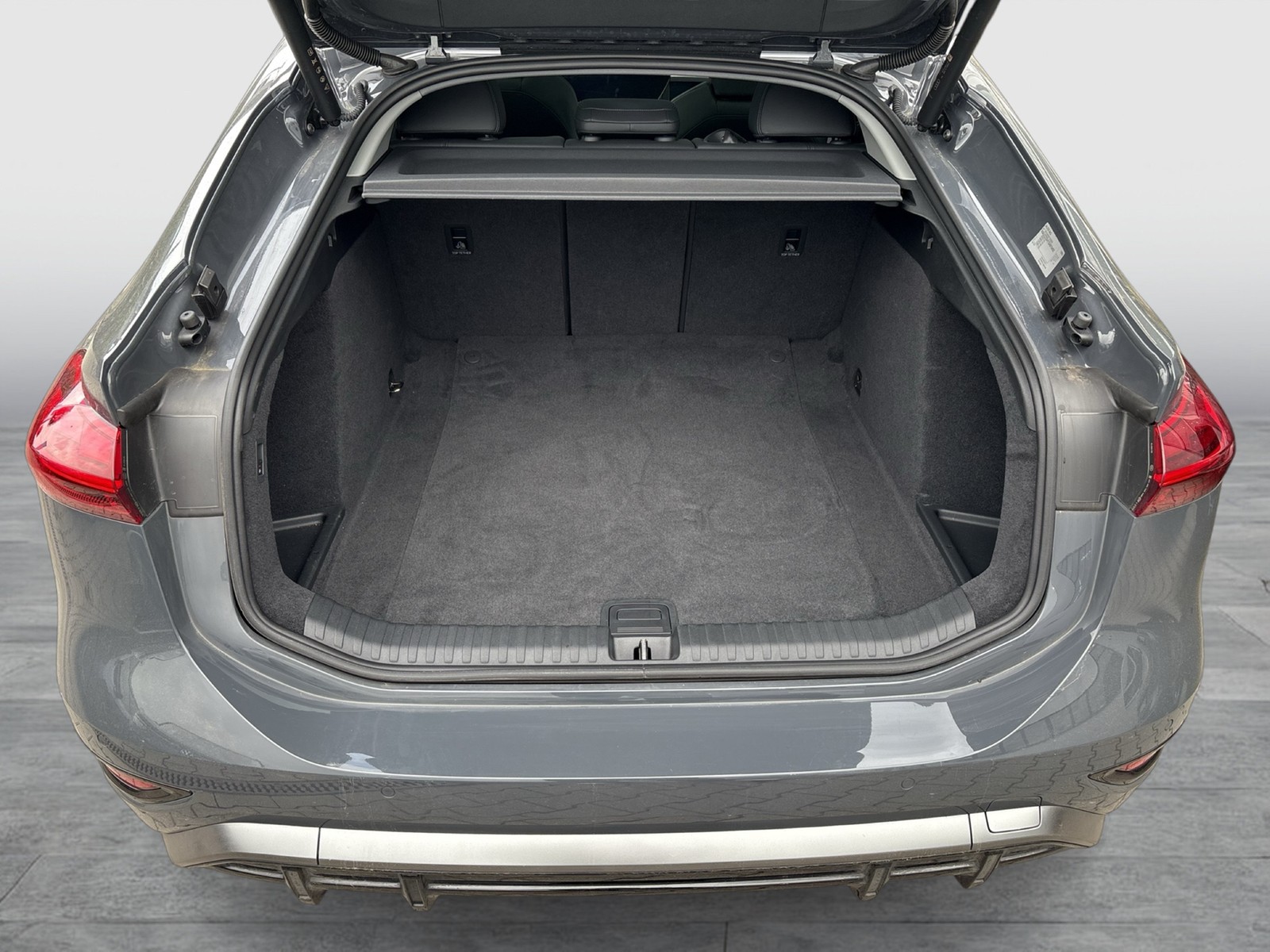 Audi A6 e-tron Sportback quattro S LINE PANO B&O LM21