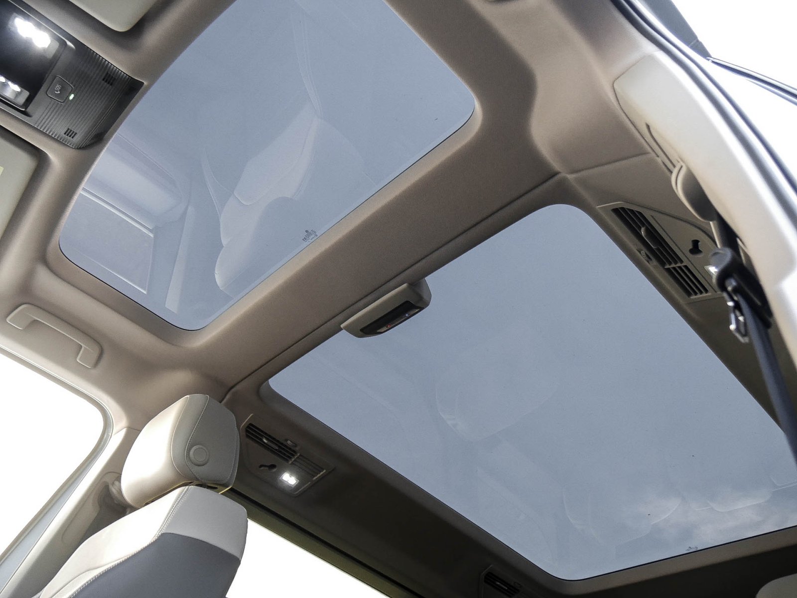 Volkswagen T7 Multivan HYBRID STYLE PANO STANDHZ. CAM LM18