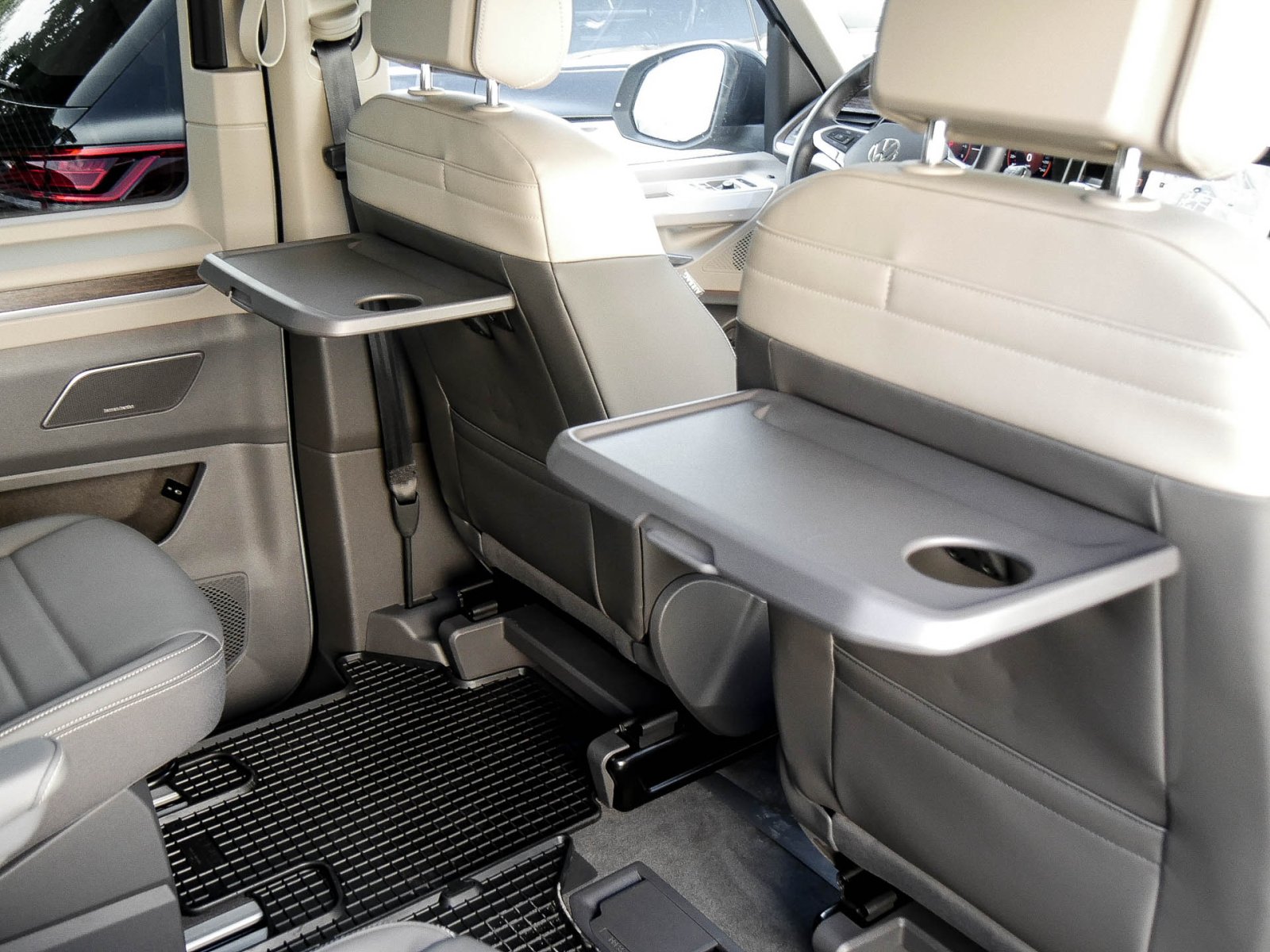Volkswagen T7 Multivan HYBRID STYLE PANO STANDHZ. CAM LM18