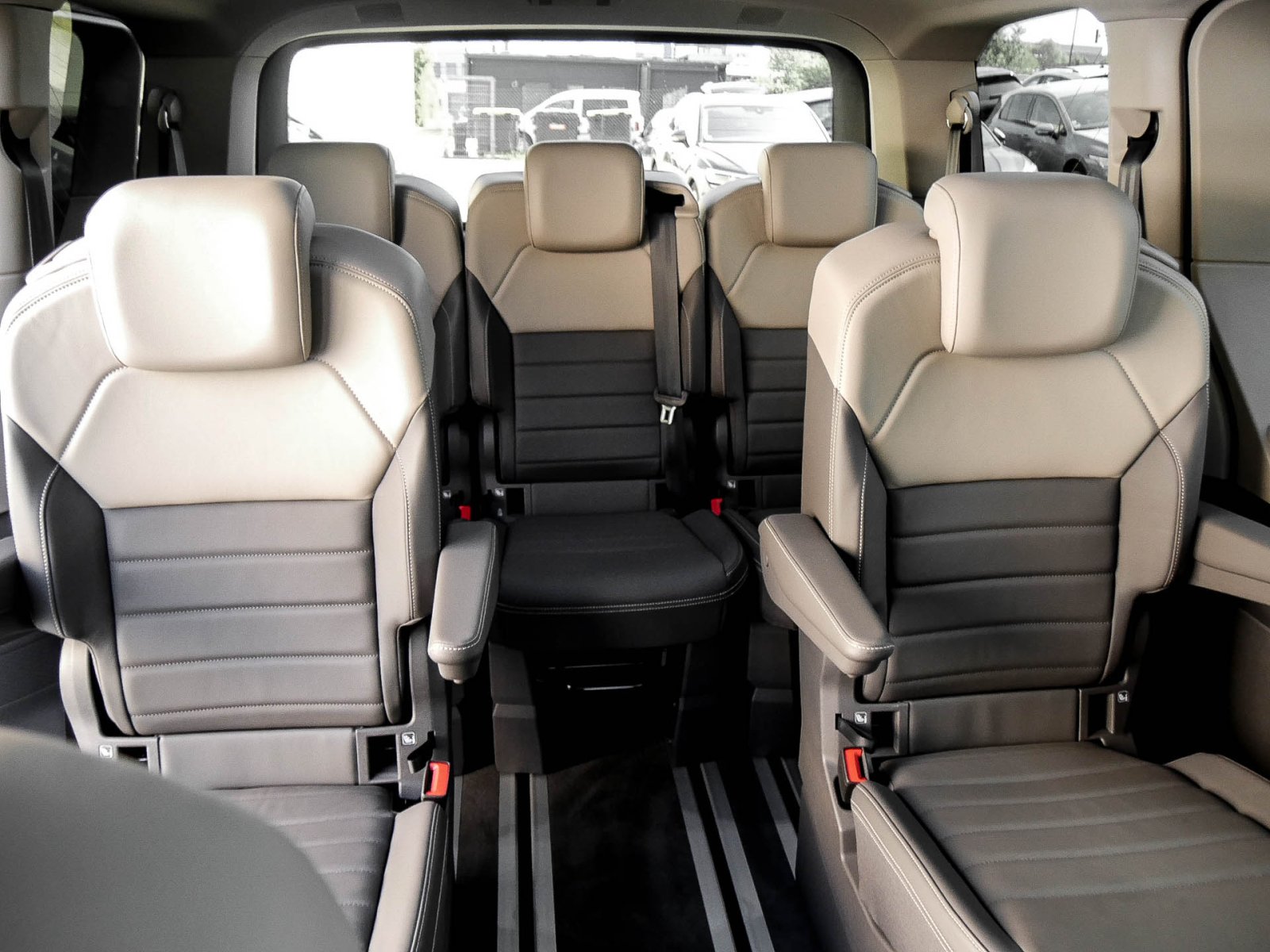 Volkswagen T7 Multivan HYBRID STYLE PANO STANDHZ. CAM LM18
