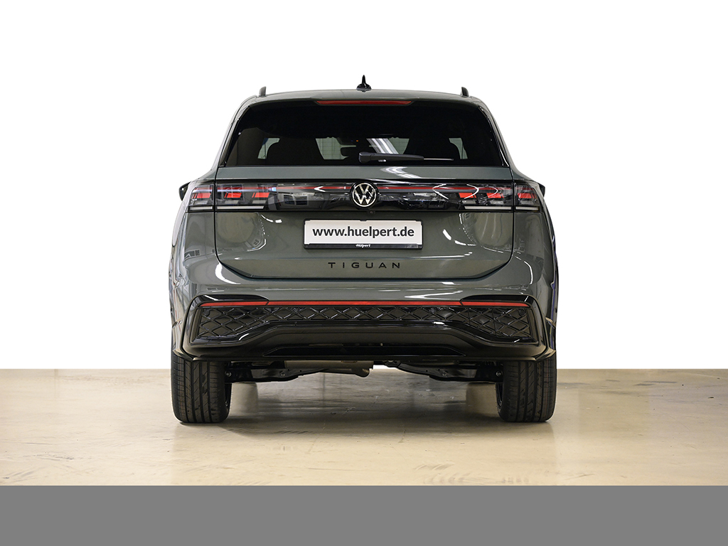 Volkswagen Tiguan 2.0 R-LINE DSG PANO AHK BLACKSTYLE