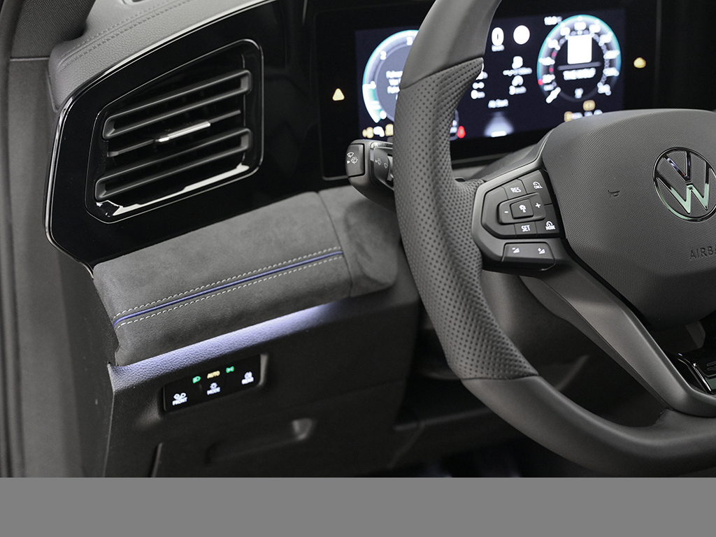 Volkswagen Tiguan 2.0 R-LINE 4MOTION DSG STANDHZG AHK PANO