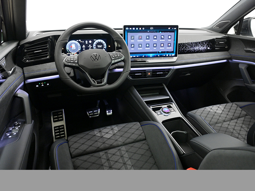 Volkswagen Tiguan eHYBRID R-LINE DSG BLACKSTYLE PANO AHK