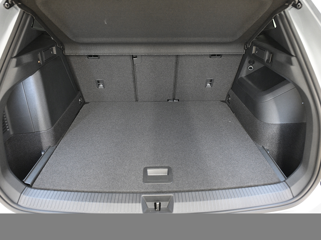 Volkswagen Tiguan eHYBRID R-LINE DSG BLACKSTYLE PANO AHK