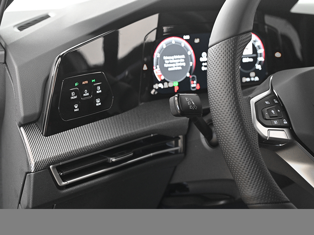 Volkswagen Golf GTI HARMANKARDON PANO BLACKSTYLE