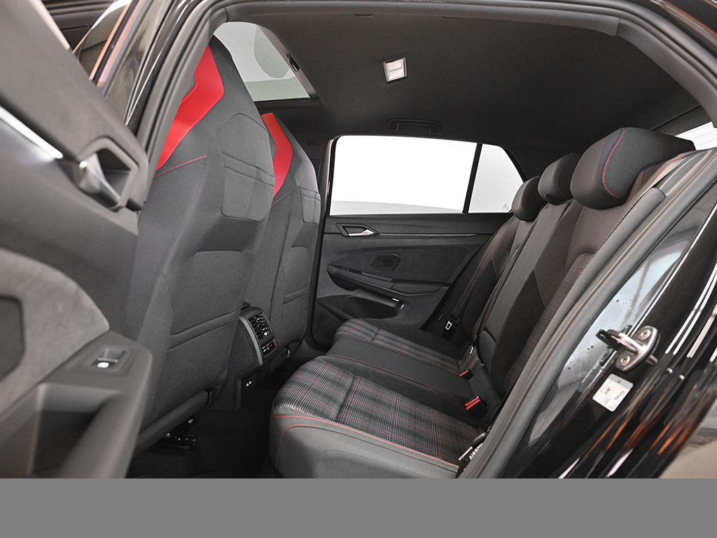 Volkswagen Golf GTI HARMANKARDON PANO BLACKSTYLE