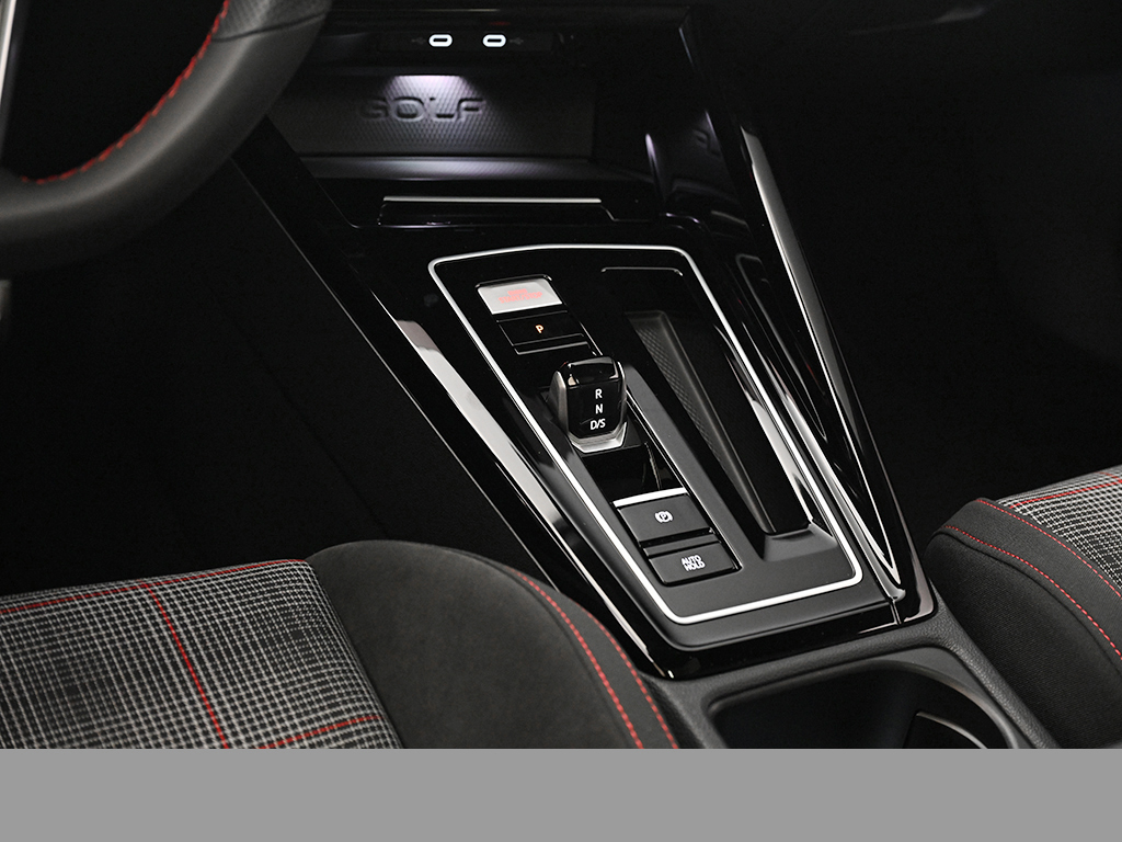 Volkswagen Golf GTI HARMANKARDON PANO BLACKSTYLE