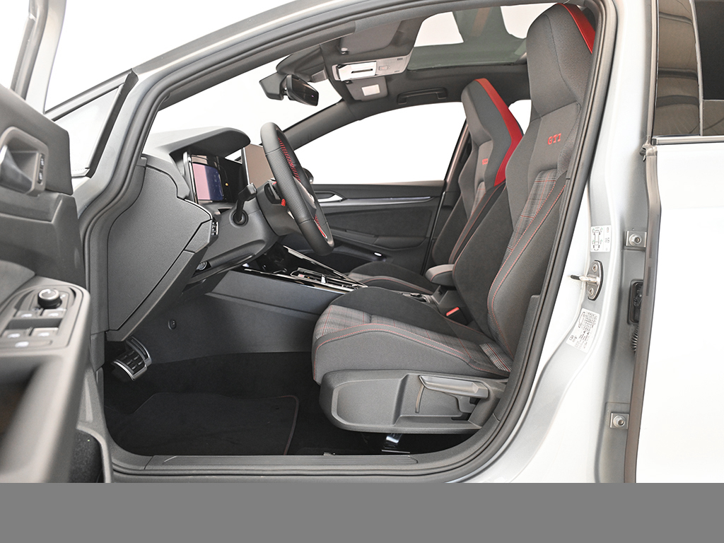 Volkswagen Golf GTI PANO BLACKSTYLE HARMANKARDON