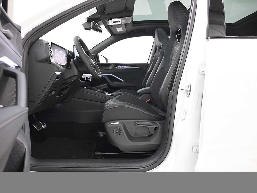 Volkswagen Tiguan 2.0 R-LINE 4MOTION DSG STANDHZG AHK PANO